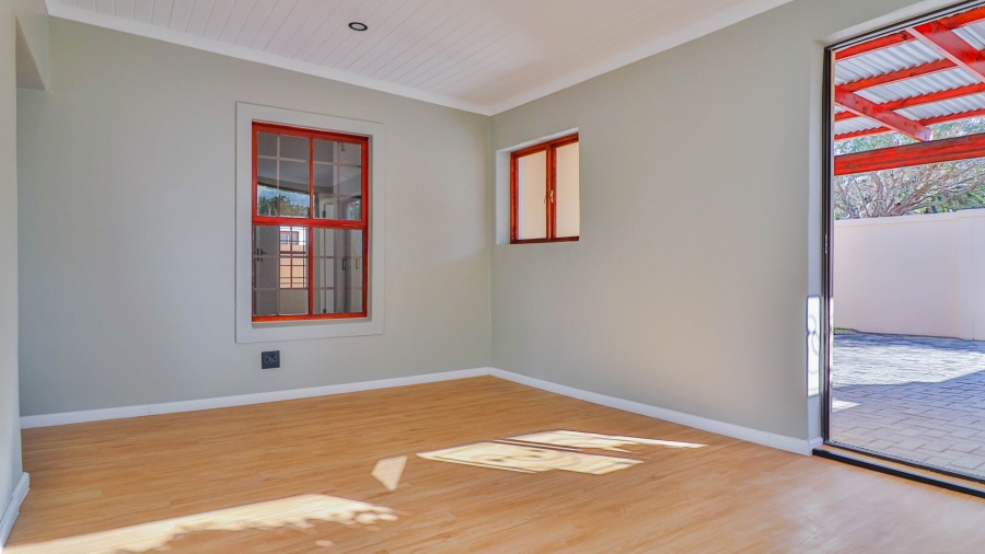 3 Bedroom Property for Sale in Sandbaai Western Cape